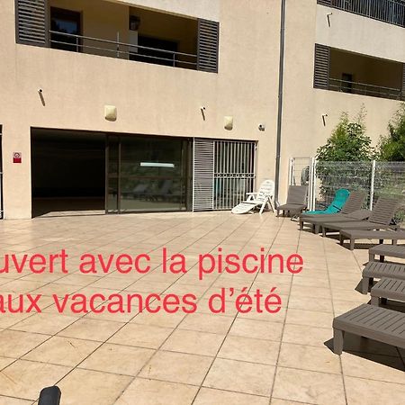 Superbe Appartement A Uzes Avec Place De Parking 외부 사진